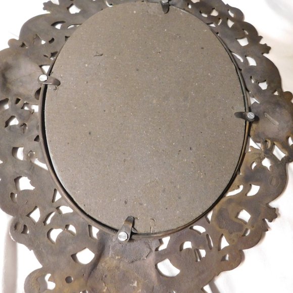 VINTAGE MEDIEVAL THEME BRASS MIRROR SWORDS AND SHIELDS DESIGN - Picture 5 of 16